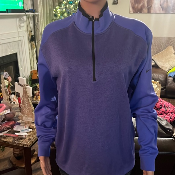 Nike Sweaters - Nike 🤩